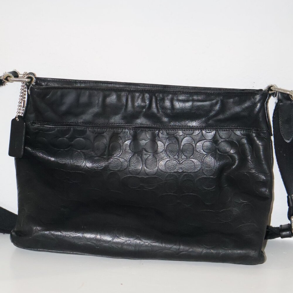 Coach Black Leather Signature Logo Charm Inner Pocket Zipper Crossbody Handbag